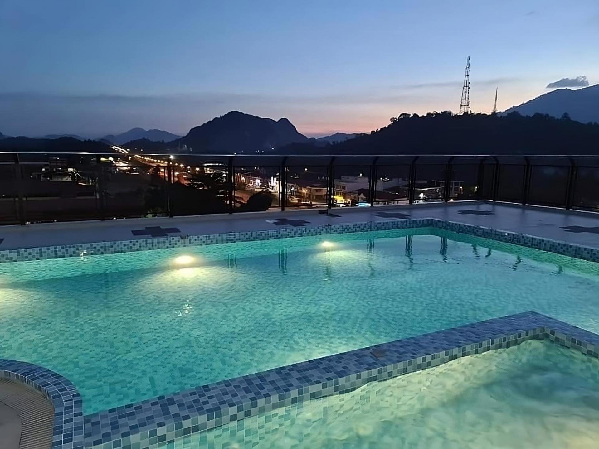 Homestay Studio Apartment Bentara Suite, Kompleks Mutiara Gua Musang Esterno foto